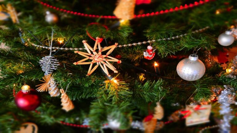 Christmas Preparations around the World: Joyful Festival to Arrive with Magic
