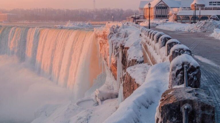 Niagara Falls Partially Freezes, Transforms into an Icy Paradise