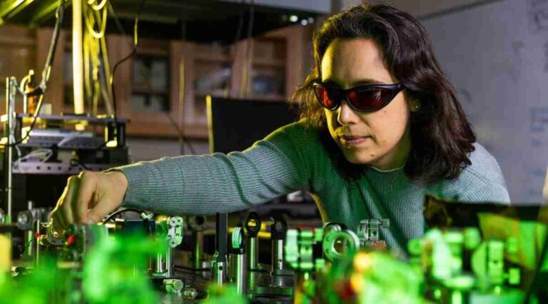 De Broglie’s Theorem: Explaining the Wave-Particle Duality of Matter
