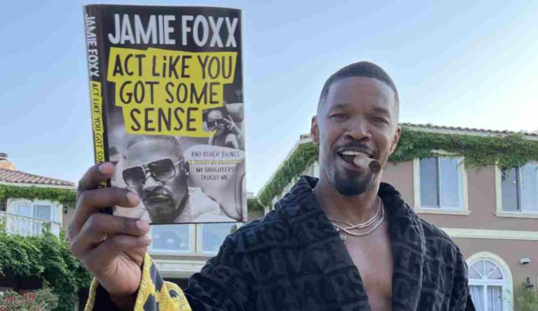 Famous Actor Jamie Foxx Hospitalised after Experiencing a Medical Complication
