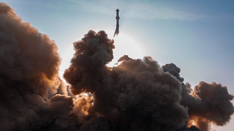 SpaceX’s Starship Grounded by US Government after Debris Plumes from Launch Causes Damage