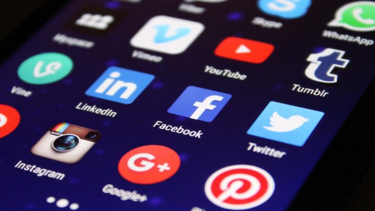 Facebook’s Meta and Google’s Alphabet Among the Highest-Paying Firms in 2022