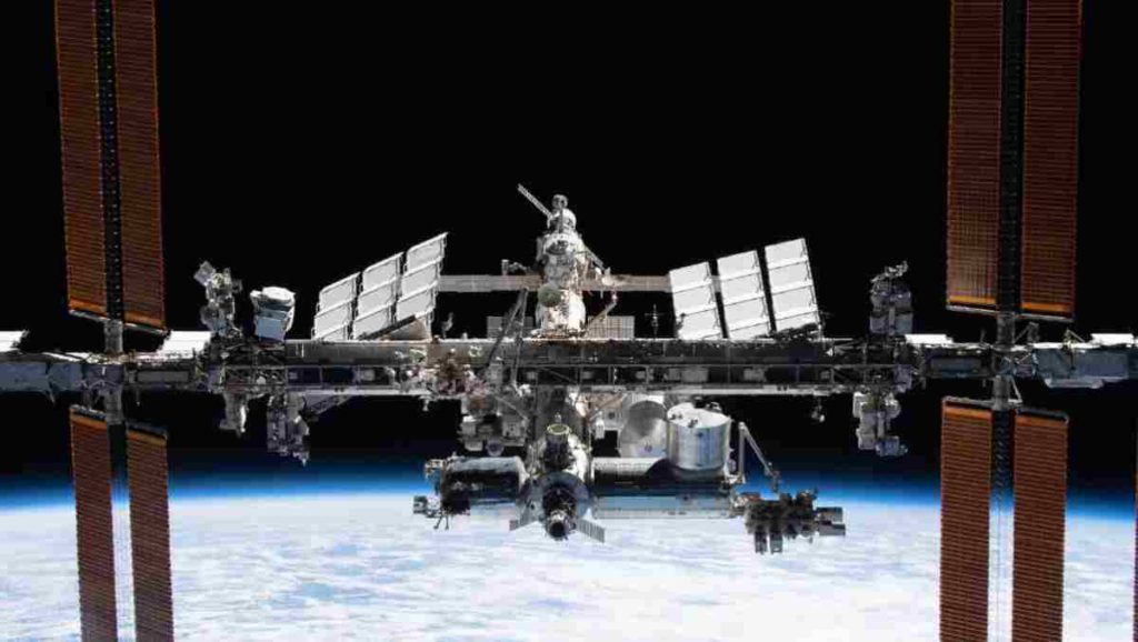 Water In Iss Pee to Purity: NASA's Achieves 98% Water Recycling Triumph on the ISS ...