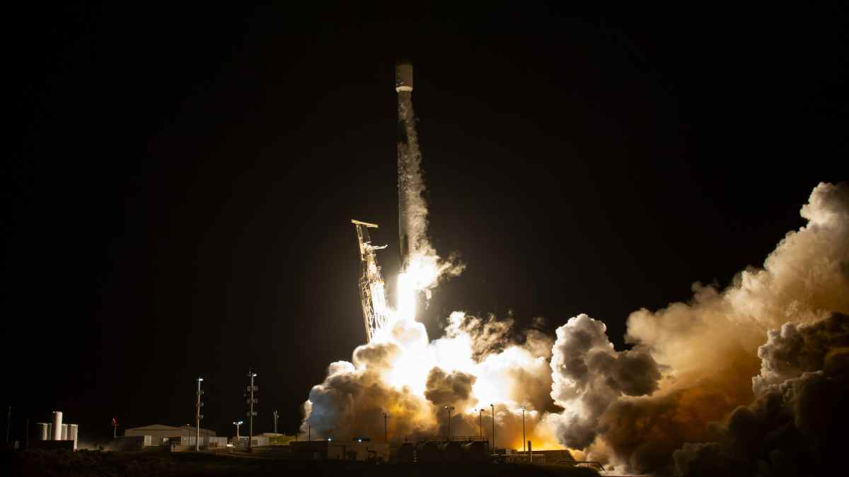 SpaceX Starlink satellites are leaking electromagnetic radiation,  researchers say