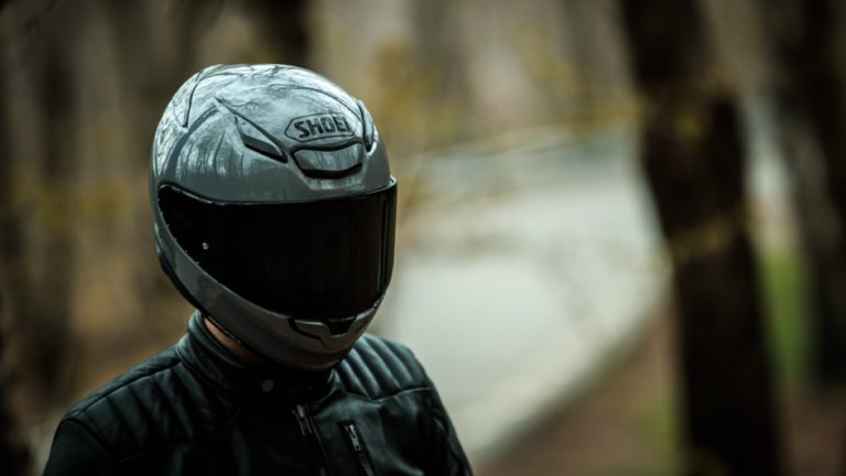 Shoei VFX-WR 06: The High-Tech Off-Road Helmet with ECE R22.06 Certification