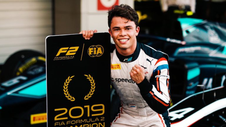Former AlphaTauri Driver Nyck de Vries Returns to Formula E with Mahindra