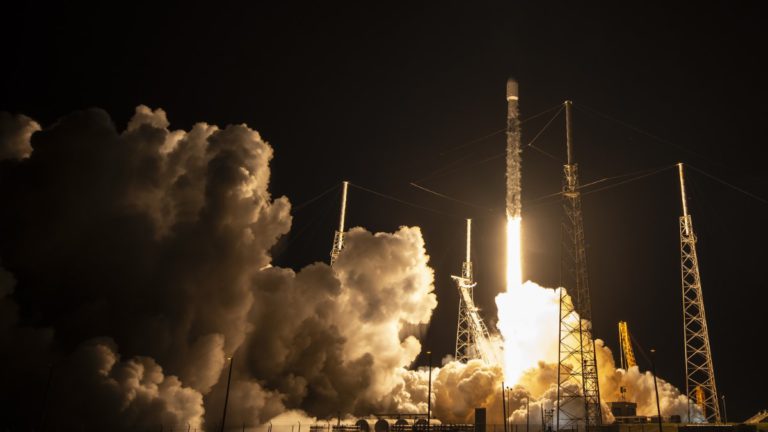SpaceX Breaks Records with 62nd Orbital Mission in 2023, Launches 21 Starlink Satellites