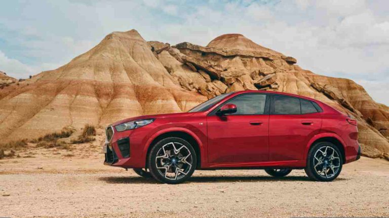 BMW Unveils Second-Generation X2 Series, Showcasing Electrifying iX2 at Japan Mobility Show