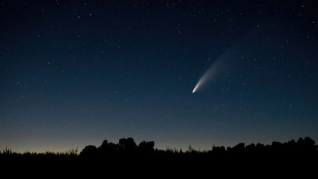 'Devil Comet' to Light Up the Skies as It Passes Earth ...