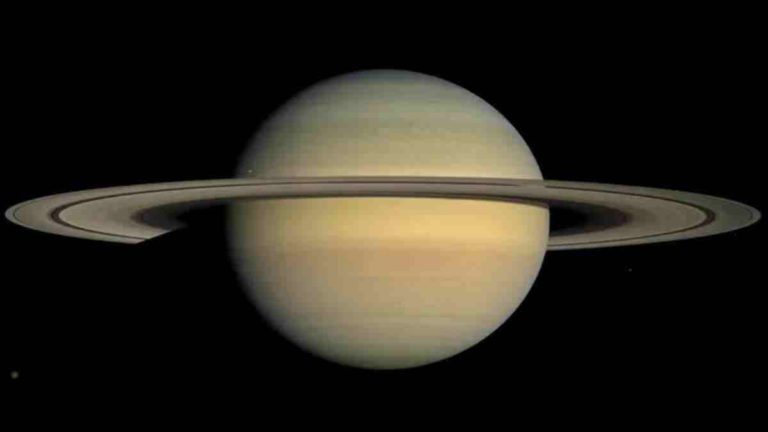 Saturn Earth