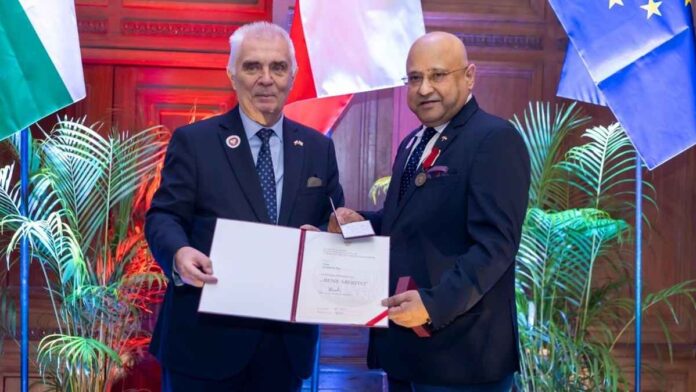 Poland Honours Kolkata Consular Leader at KIFF 2025 for Strengthening Bilateral Ties